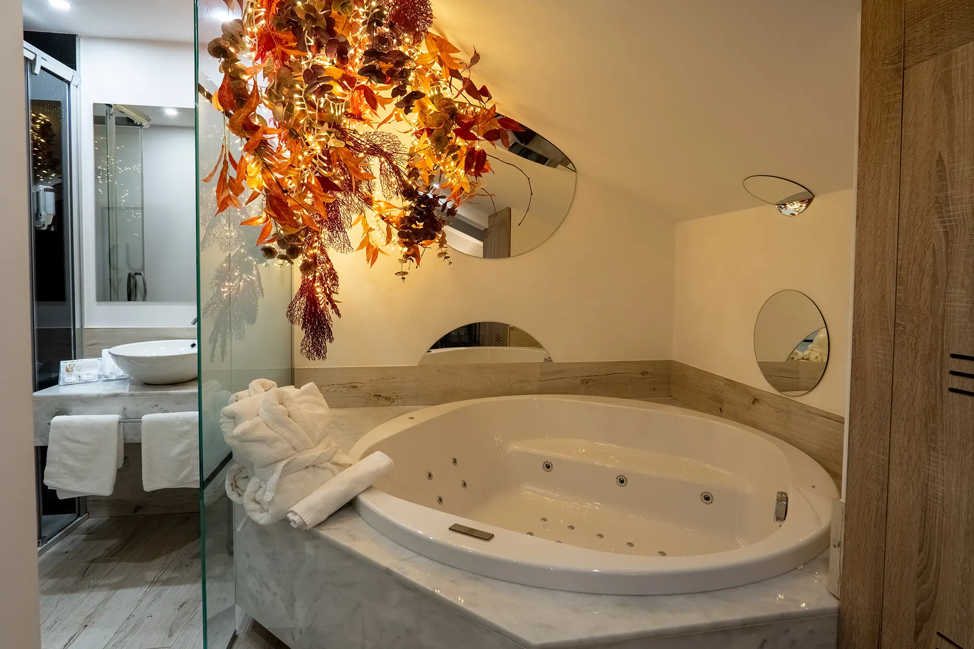 Hotel Cuevas Noche Romantica CANTABRIA